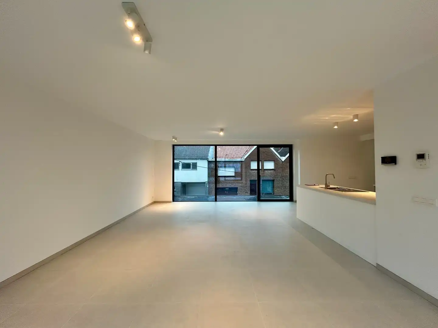 Instapklaar nieuwbouwappartement met 3 kamers & terras te Tielt! foto 4