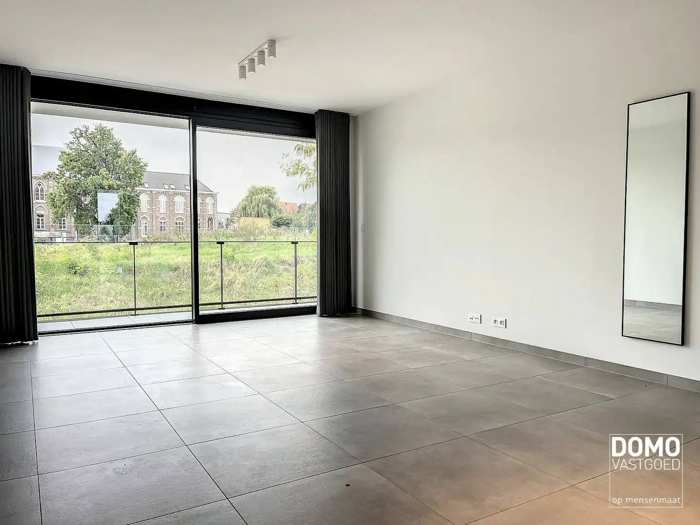 MODERN APPARTEMENT MET TERRAS, LIFT EN 2 SLAAPKAMERS IN DIEPENBEEK foto 3