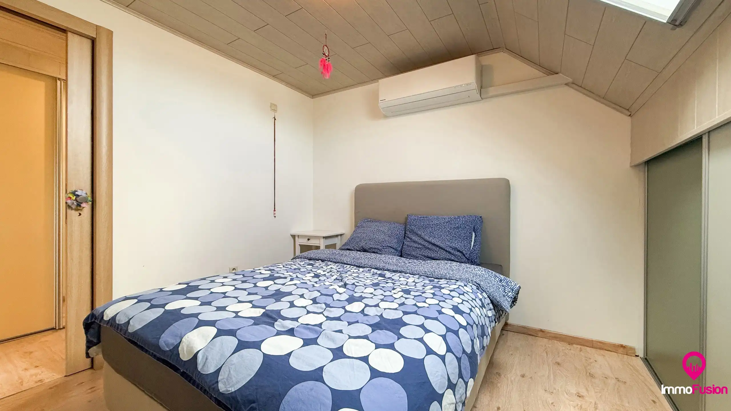Charmante woning met 5 slaapkamers op een ruim perceel! foto 37