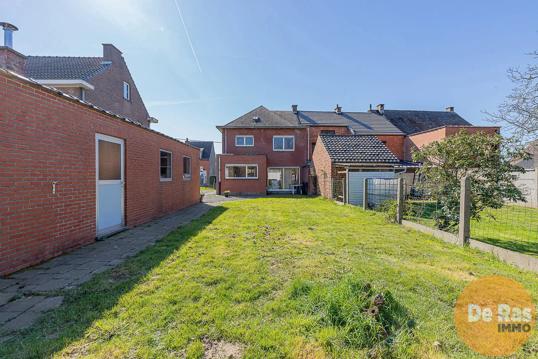 LIEDEKERKE - Ruime renovatiewoning met garage op toplocatie  foto 18