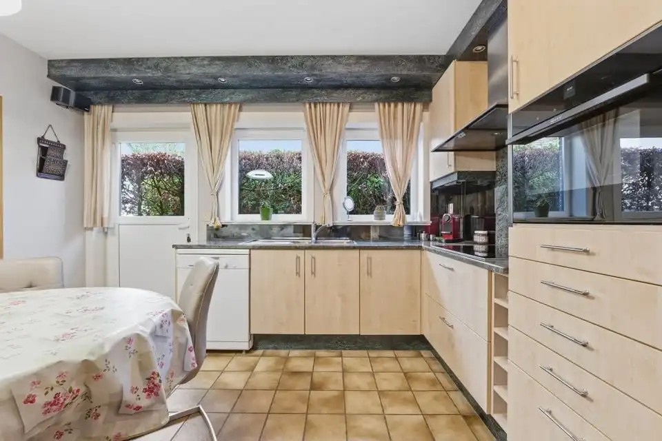 CHARMANTE, OPEN BEBOUWING OP EEN KNAP PERCEEL IN ZOUTLEEUW foto 19