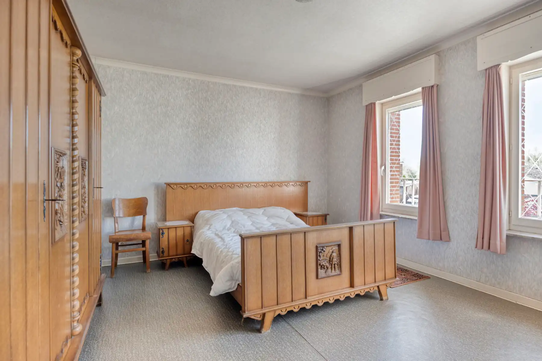 IN OPTIE - Solide te renoveren burgerwoning mét doorgang in Opstal foto 16