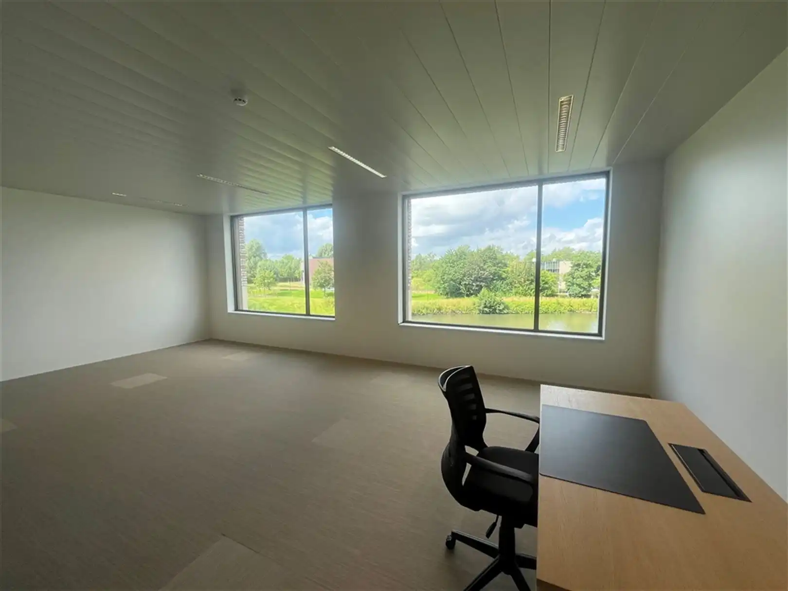 Prestigieus kantoorgebouw - oppervlaktes van 338m² tot 5760m² foto 27