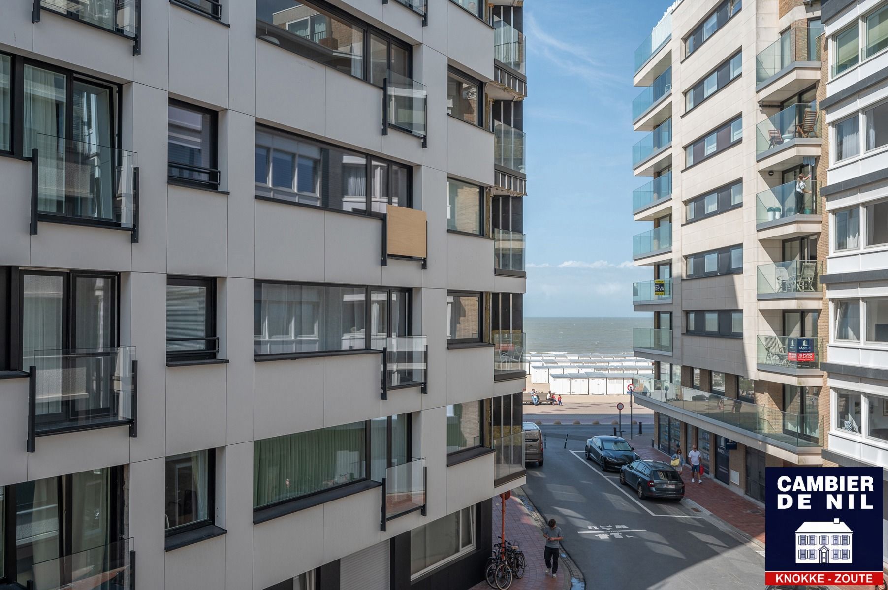 Tijdloos, recent volledig gerenoveerd appartement met zijdelings zeezicht gelegen nabij het Albertplein en Driehoeksplein.  foto 22