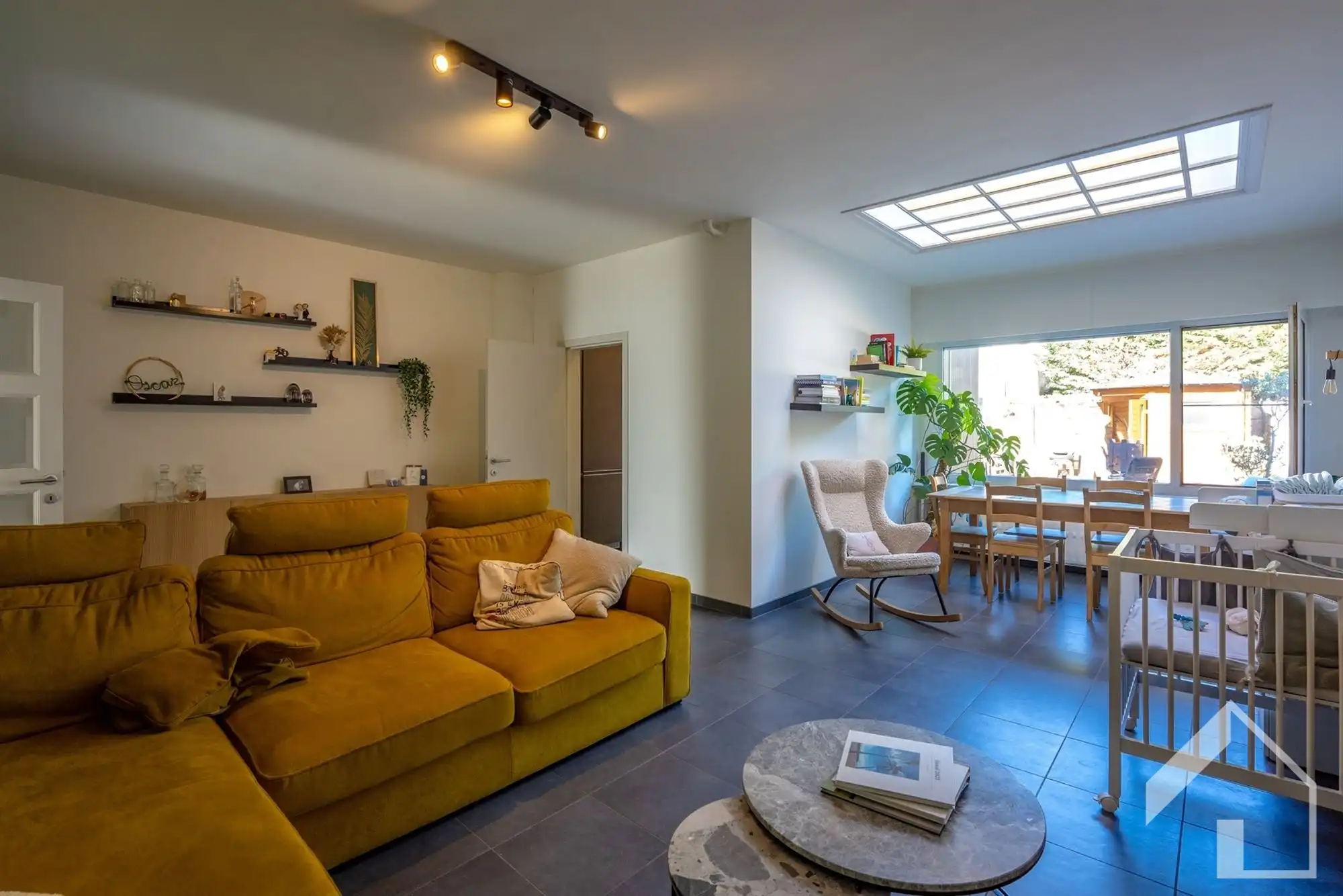 Leuke gezinswoning met tuin en 3 ruime slaapkamers foto 3