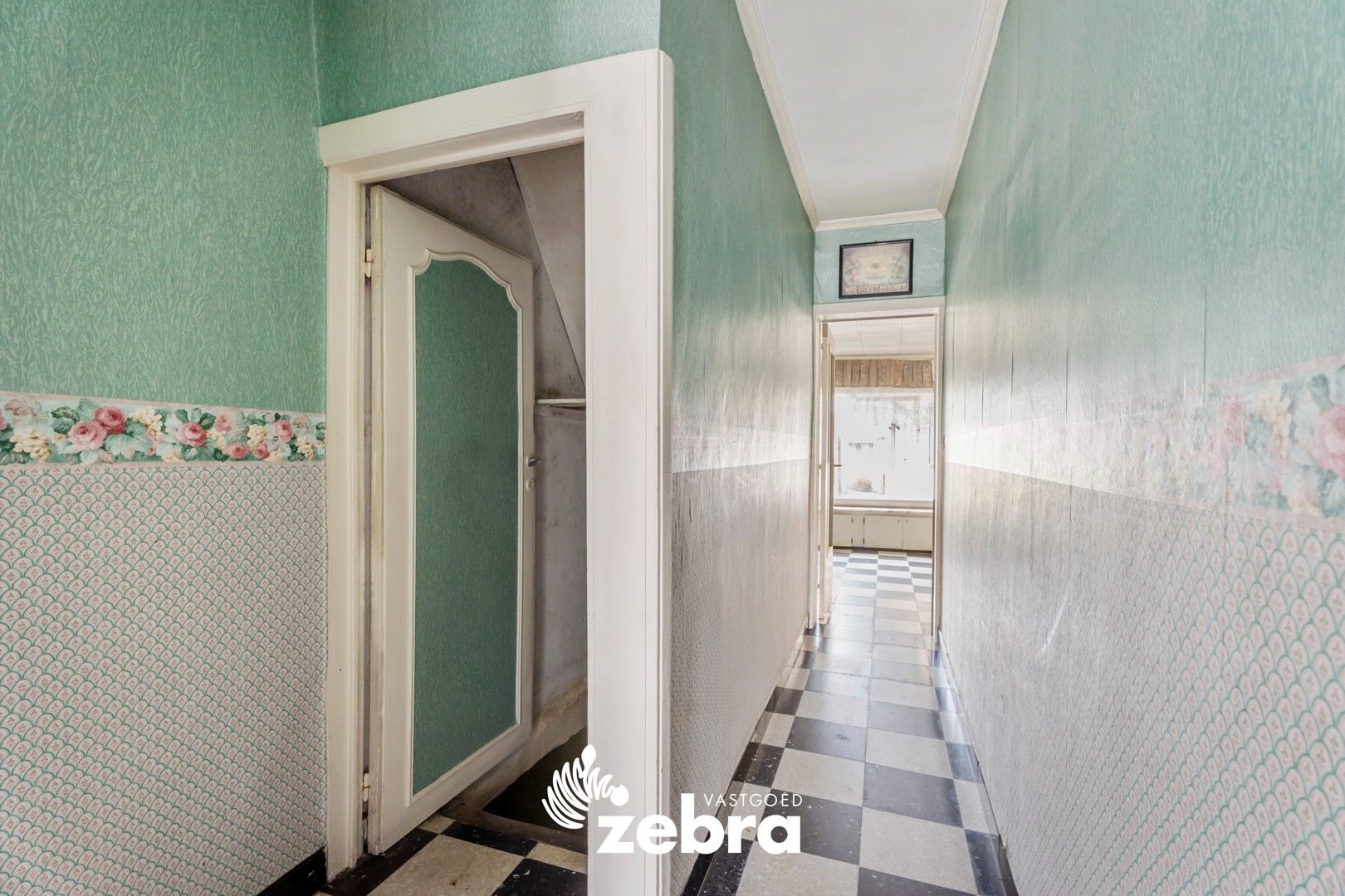 Te renoveren woning met 3 slaapkamers te Oostrozebeke! foto 11