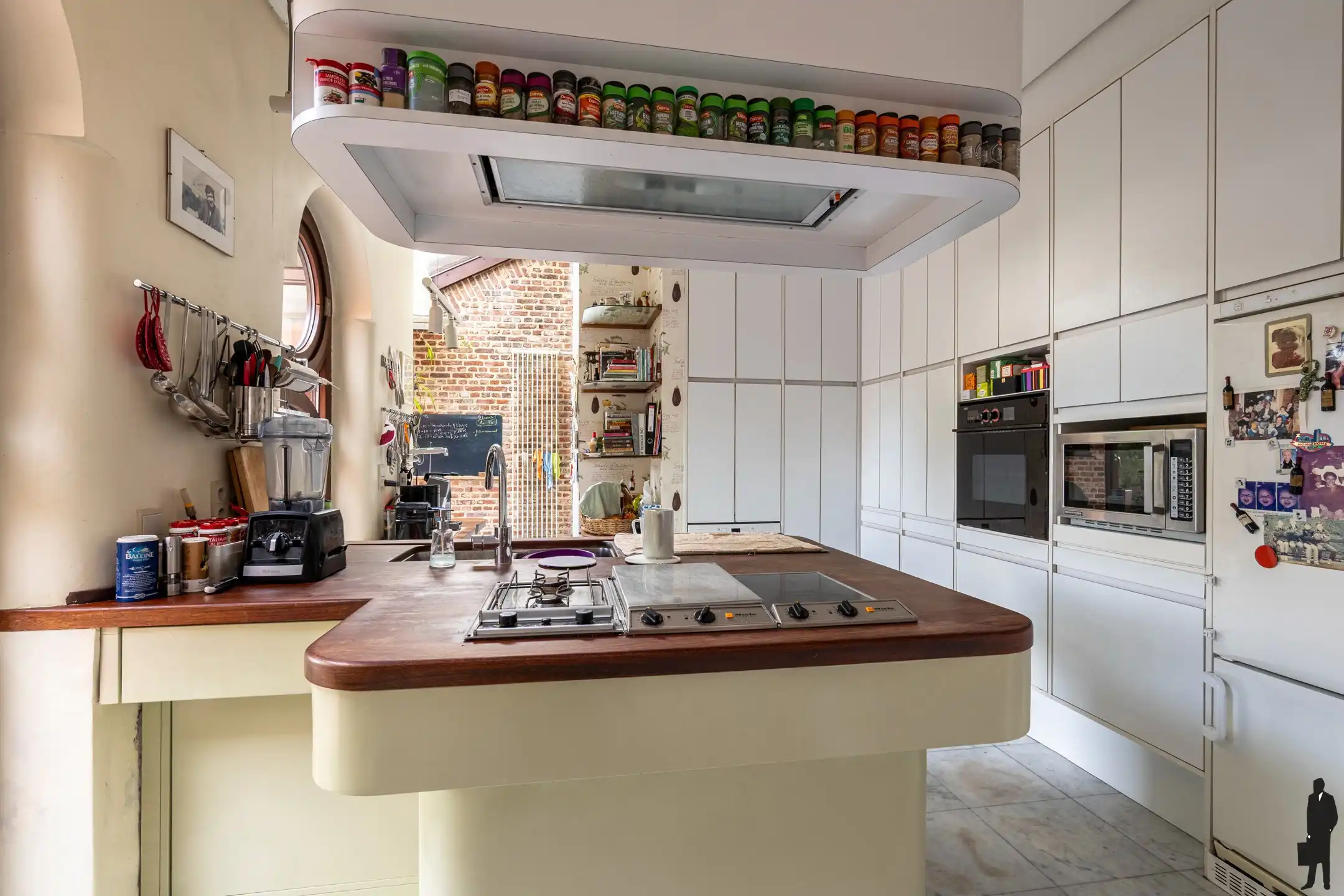 Statig herenhuis met 6 slks, 2 bdks, dubbele garage  foto 12