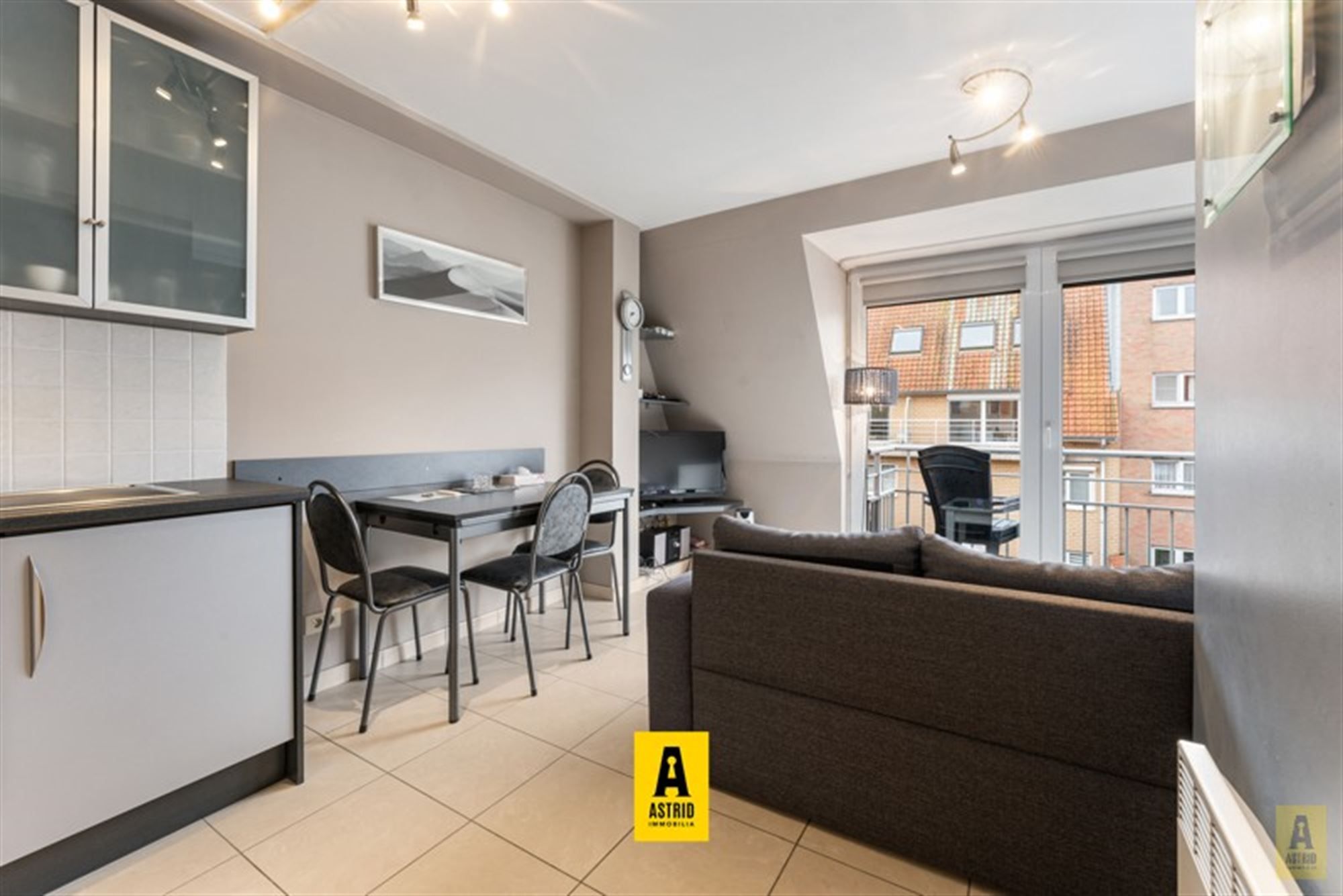 Instapklaar appartement vlakbij zee! foto 2