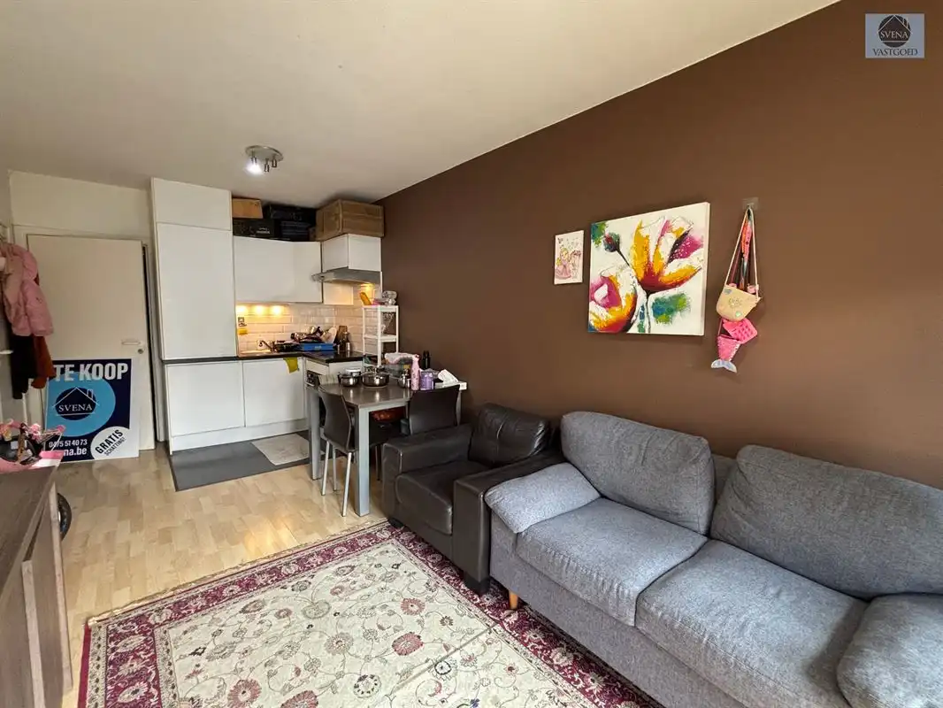 GOED GELEGEN 1-SLAAPKAMER APPARTEMENT NABIJ OPENBAAR VERVOER foto 2
