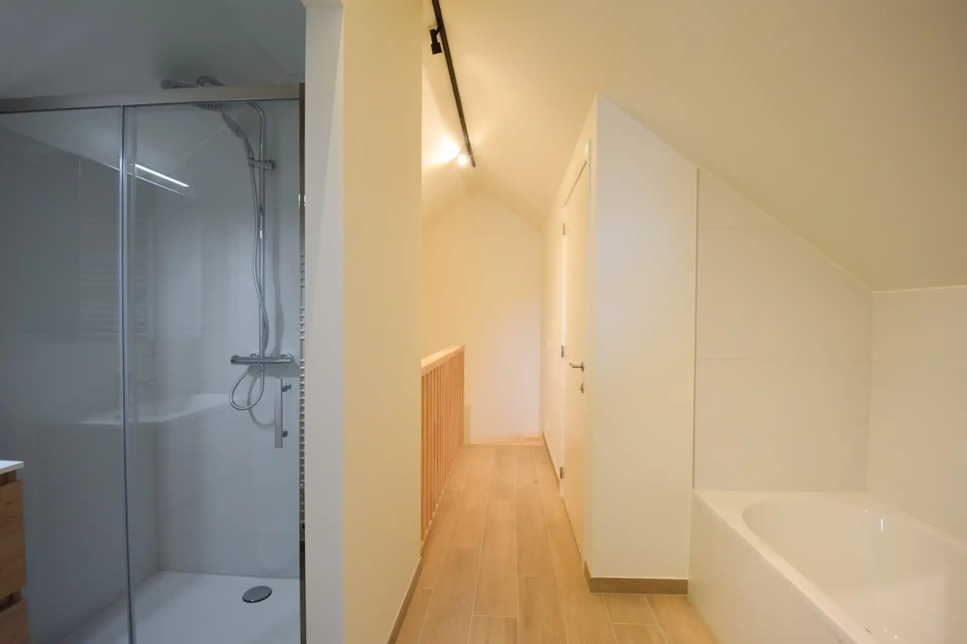 Luxueus duplex-appartement in het centrum van Sint-Gillis-Waas! foto 14