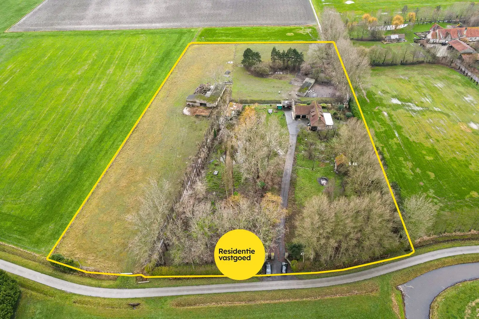 Hoofdfoto van de publicatie: Prachtig landhuis op landelijke ligging te Leffinge.