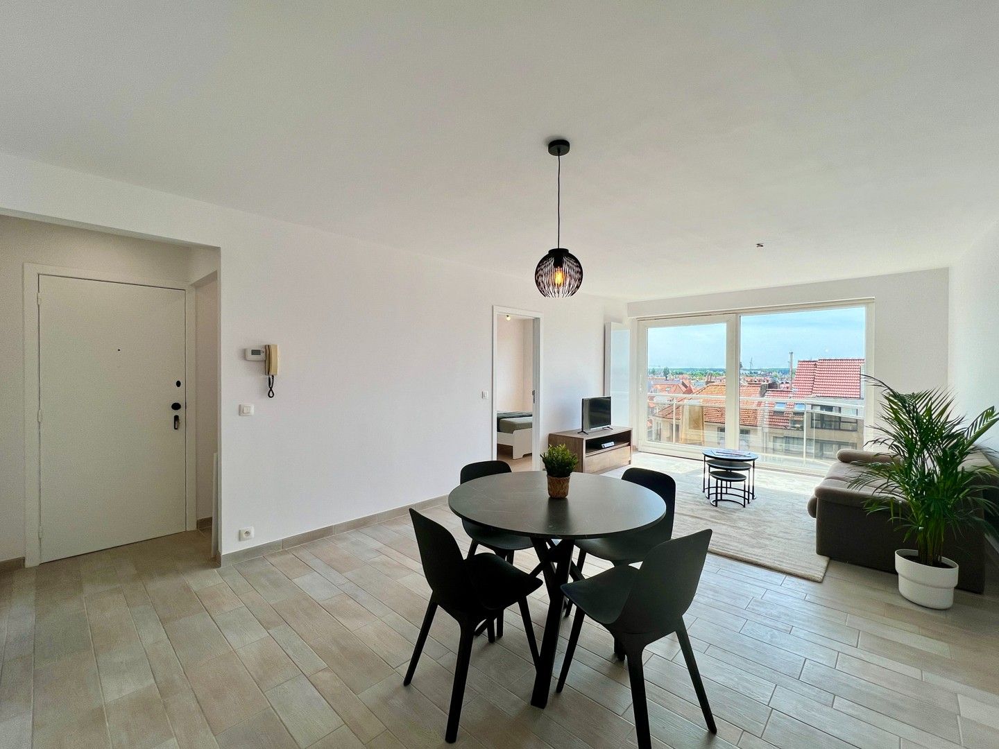 Zonnig appartement met zuidgericht terras! foto 5