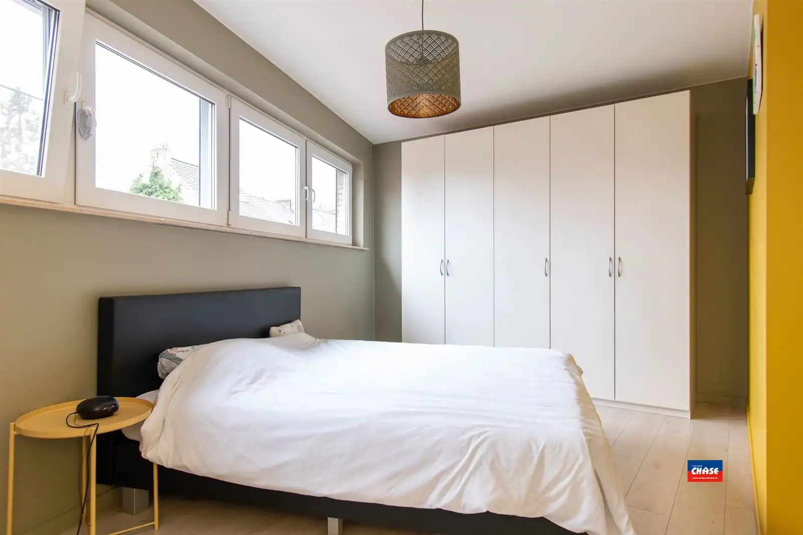 Halfopen gezinswoning met 3 slaapkamers, grote tuin én garage foto 13