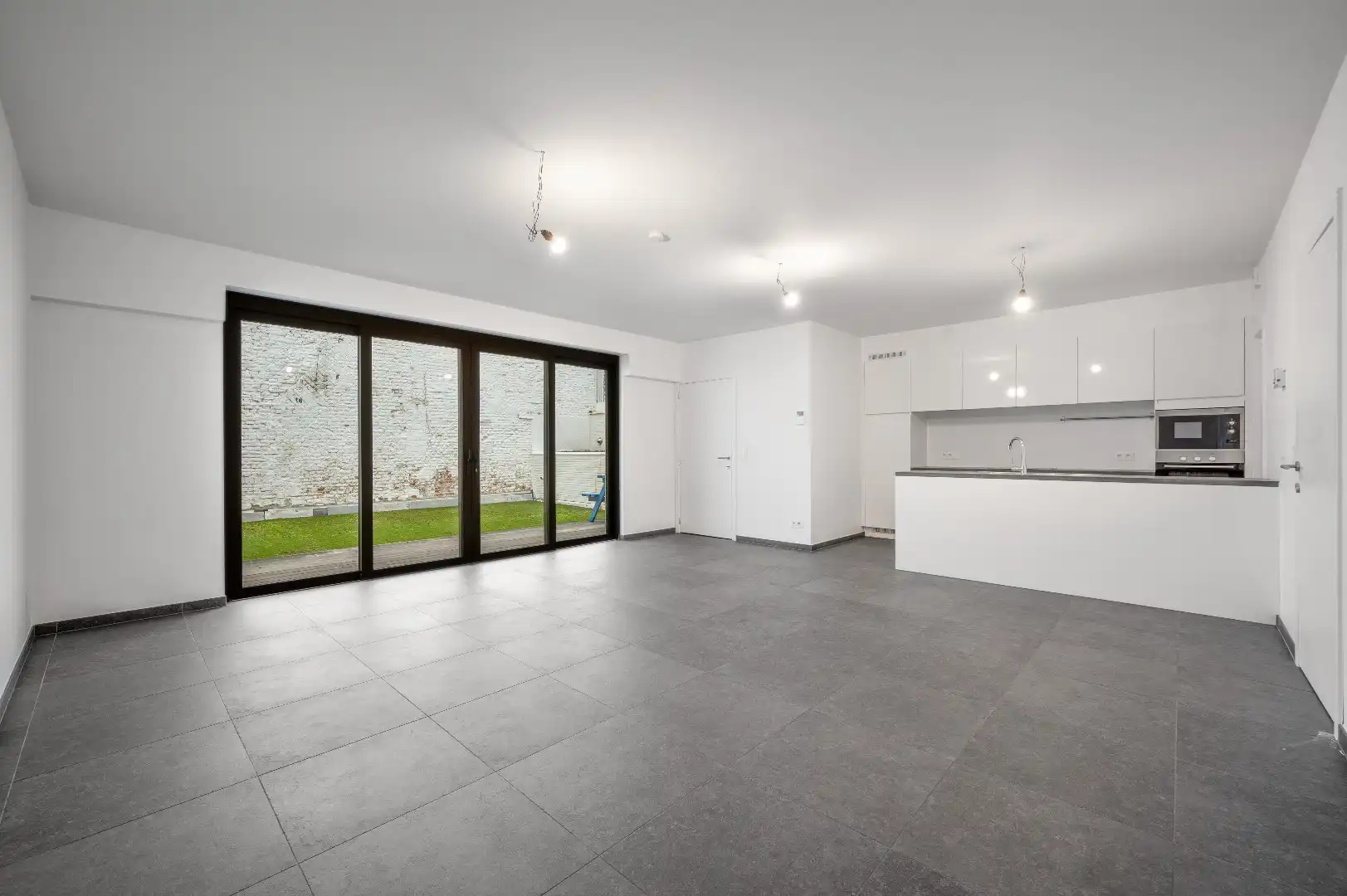 Modern appartement uit 2016 met 2 slaapkamers in het centrum van Tienen foto 6