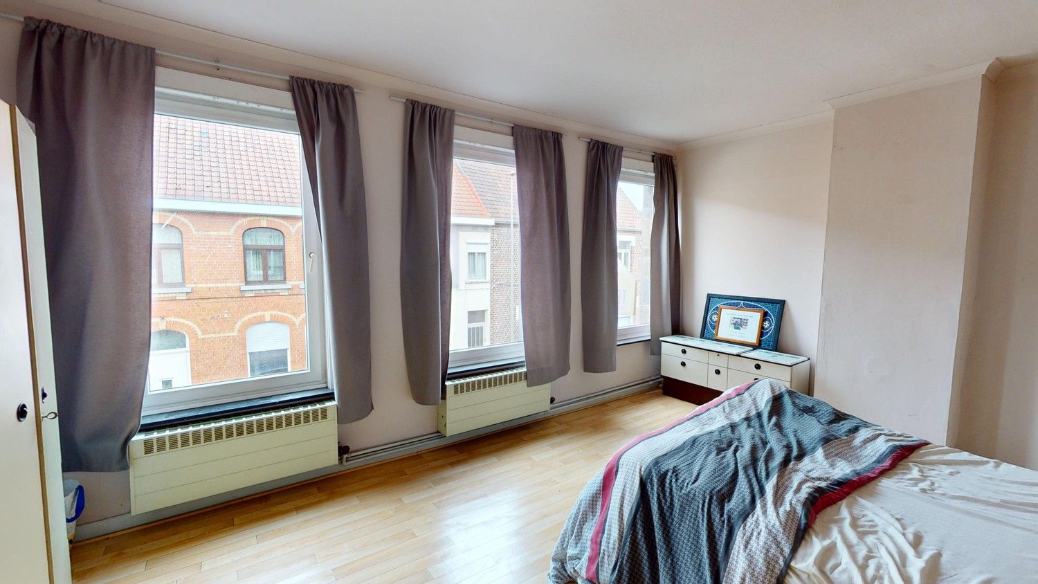 Ruime woning met 4 slaapkamers! foto 9