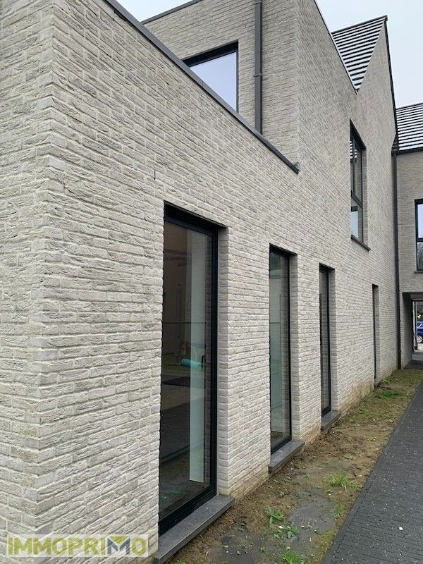 Nieuwbouw Praktijkruimte met Duplex Appartement (3 Slaapkamers) en Tuin foto 2