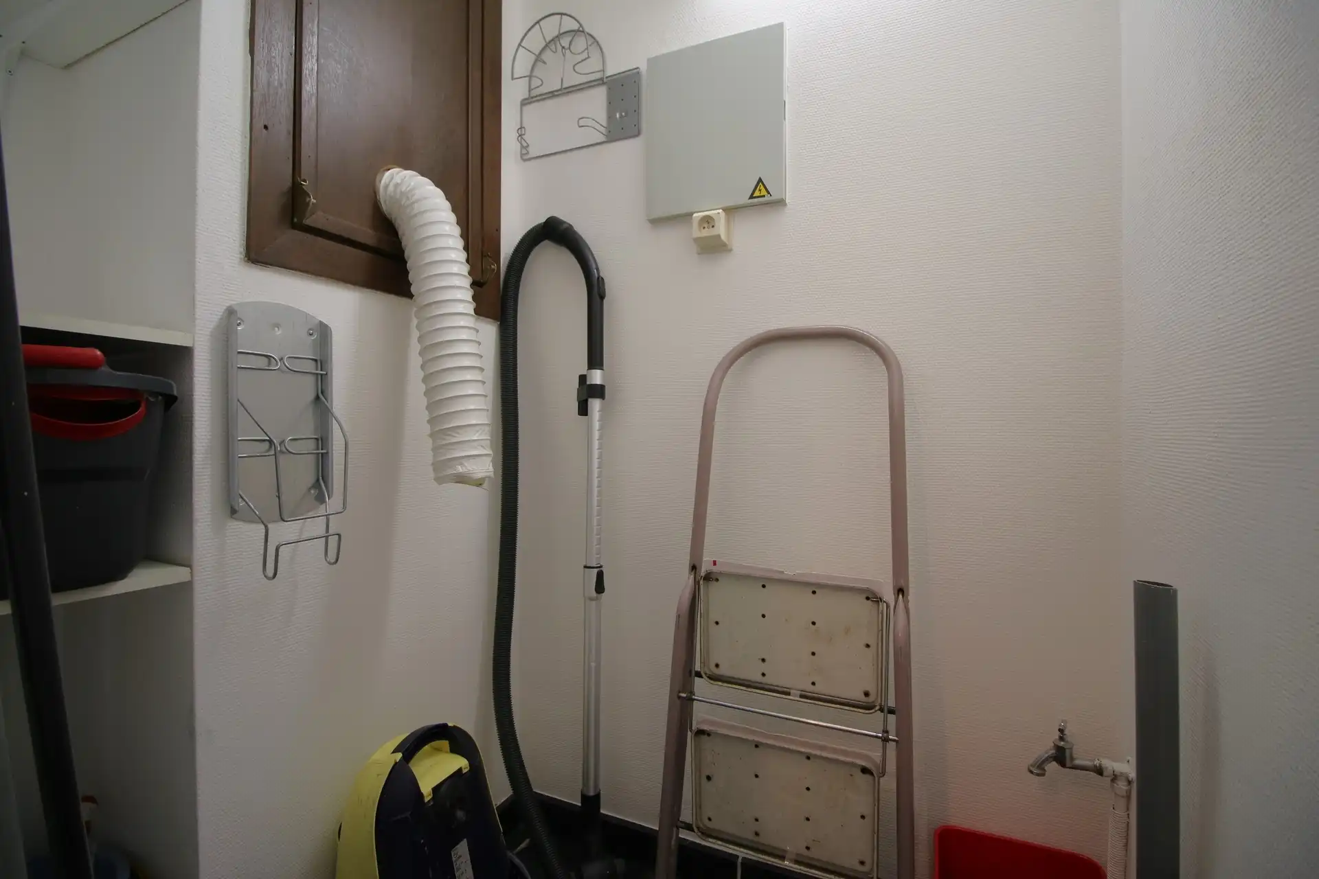 Ruim appartement op 3de verdieping met 2 garages foto 18