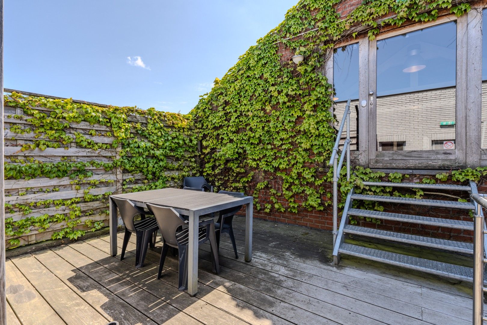 Instapklare woning met loods en vakantie-appartement foto 26