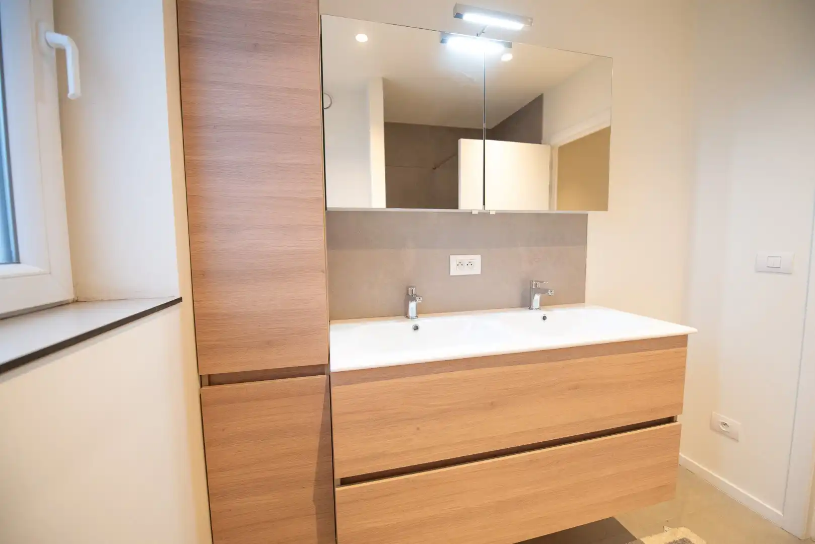Recent perfect afgewerkt appartement op de 2e verdieping met open zicht! foto 10