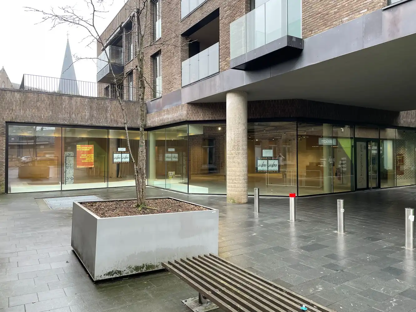 Handelsruimte of kantoorruimte te huur foto 5