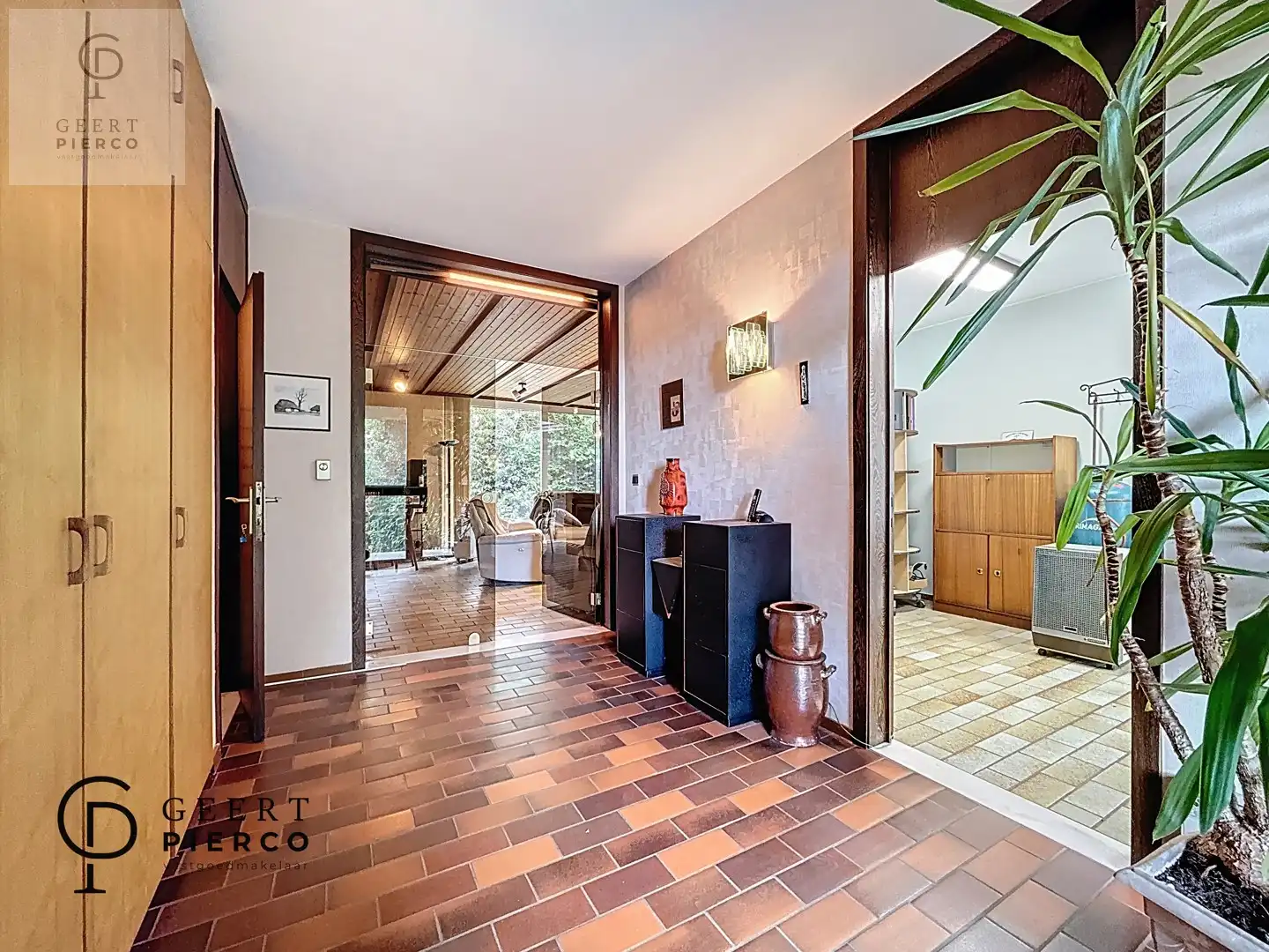 Eigentijdse woning foto 3