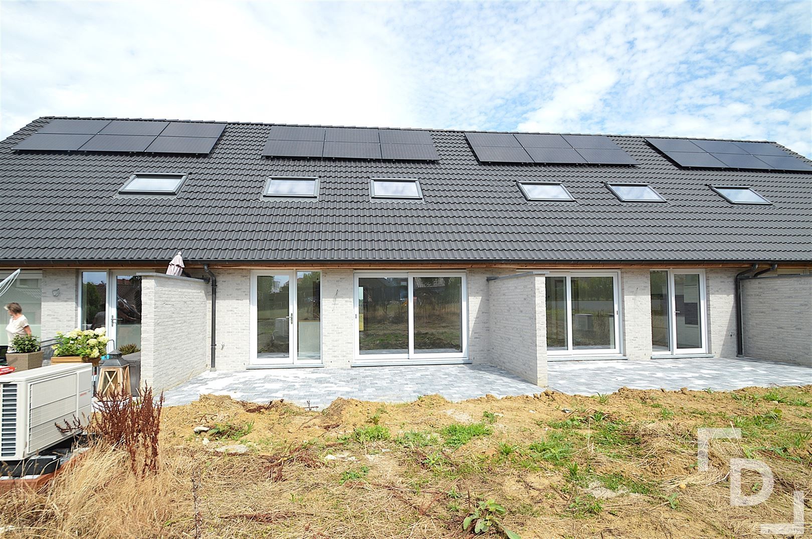 Nieuwbouwwoning met carport te huur in Wijtschate. foto 16