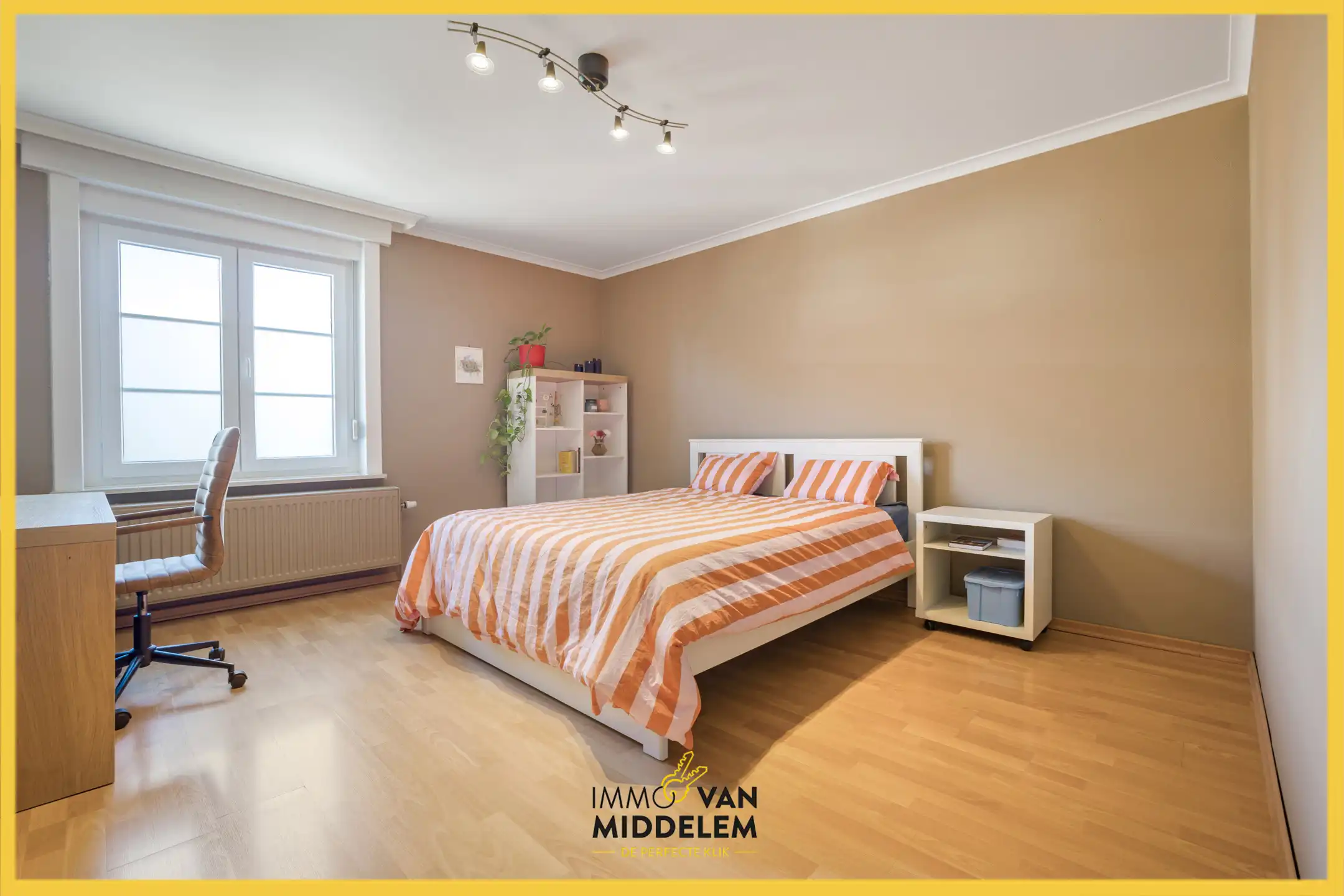 INSTAPKLARE WONING MET 4 KAMERS, TUIN EN GARAGE foto 12