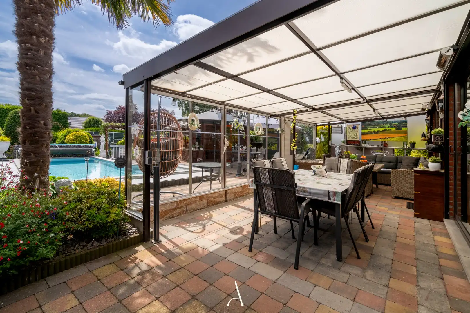 Instapklare gezinswoning met verwarmd zwembad en levensbestendige indeling op 840 m² foto 19