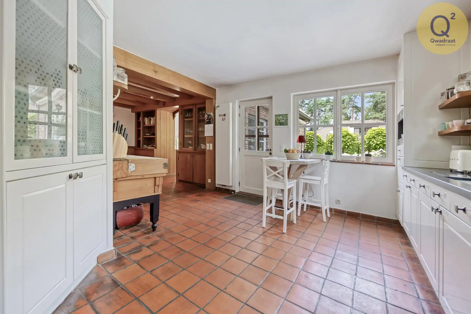 Rustig gelegen villa van met zwembad en poolhouse  foto 19