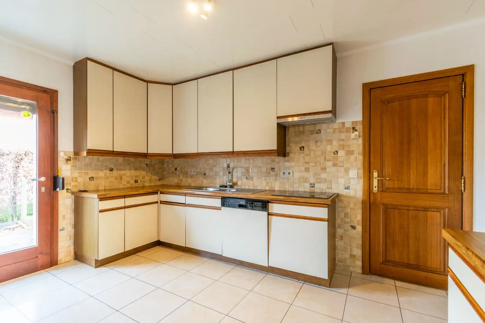 CHARMANTE BUNGALOW MET 2 SLPK OP TOPLOCATIE ! foto 19