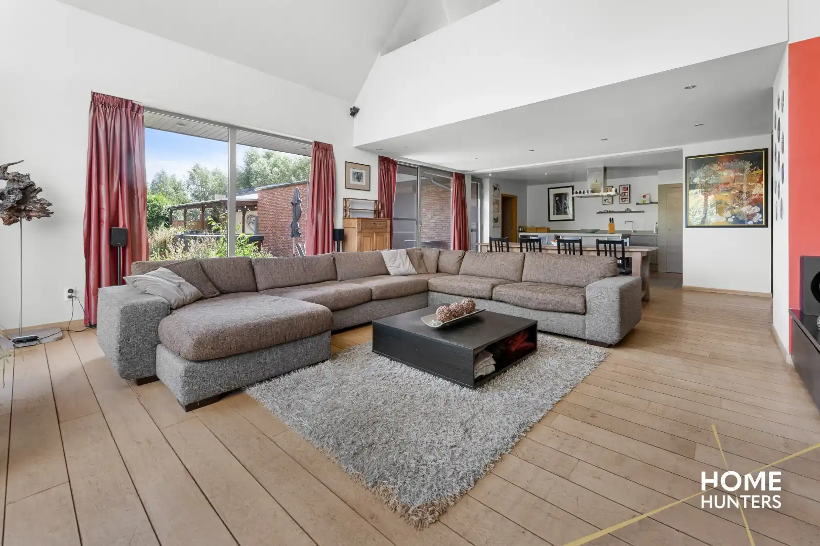 Instapklare exclusieve eigendom met historisch bijgebouw en hoogwaardige afwerking in een oase van rust en ruimte foto 6