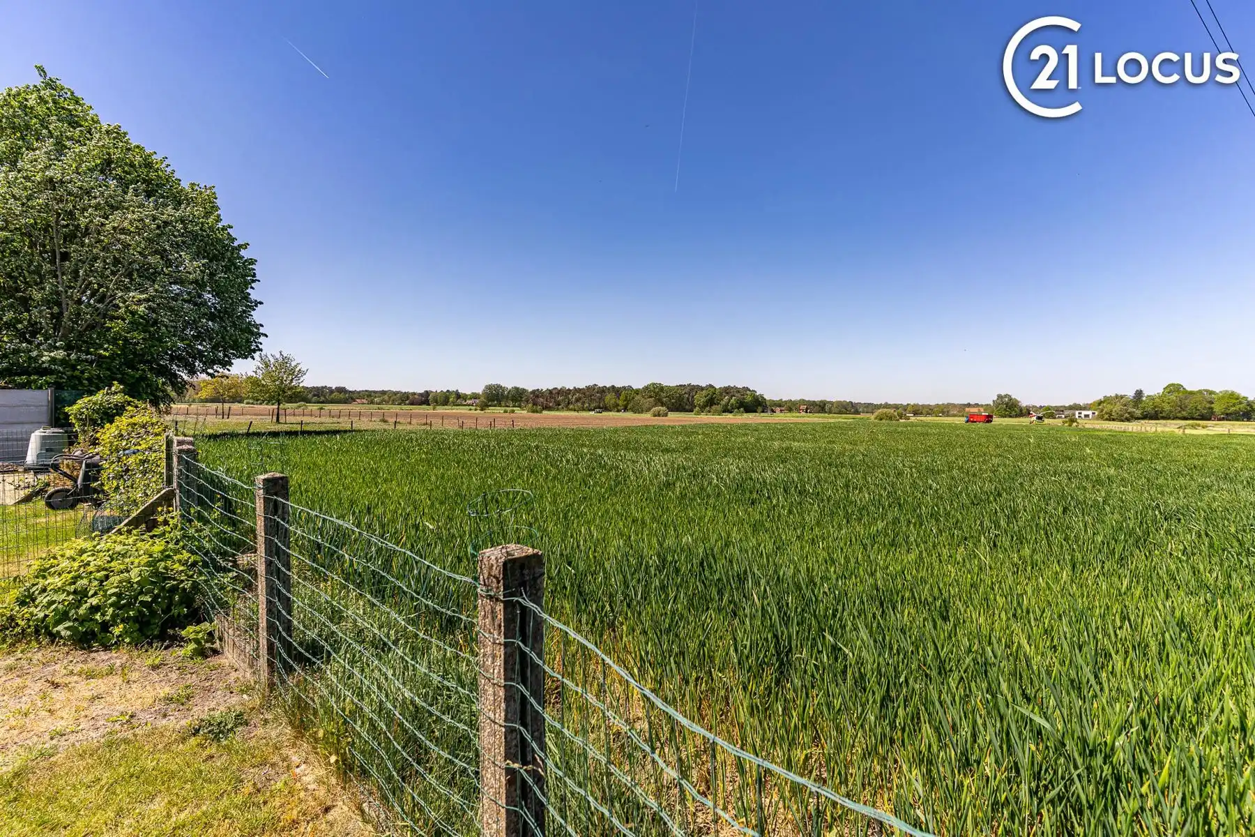  gezinswoning met 3 slk, tuin met vrij zicht en garage foto 15