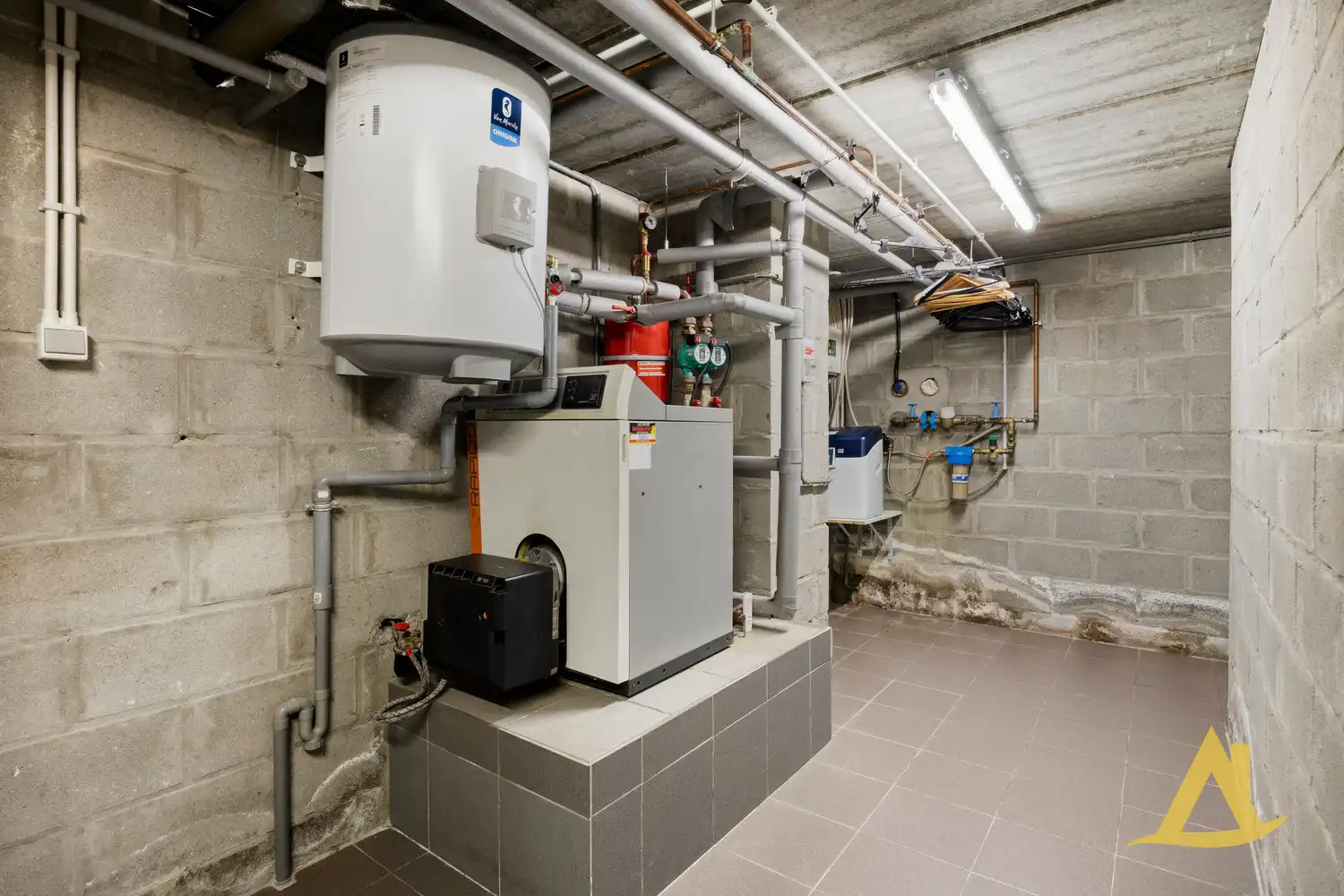 PRACHTIGE WONING IN LANDELIJKE STIJL TE LOKSBERGEN! foto 33