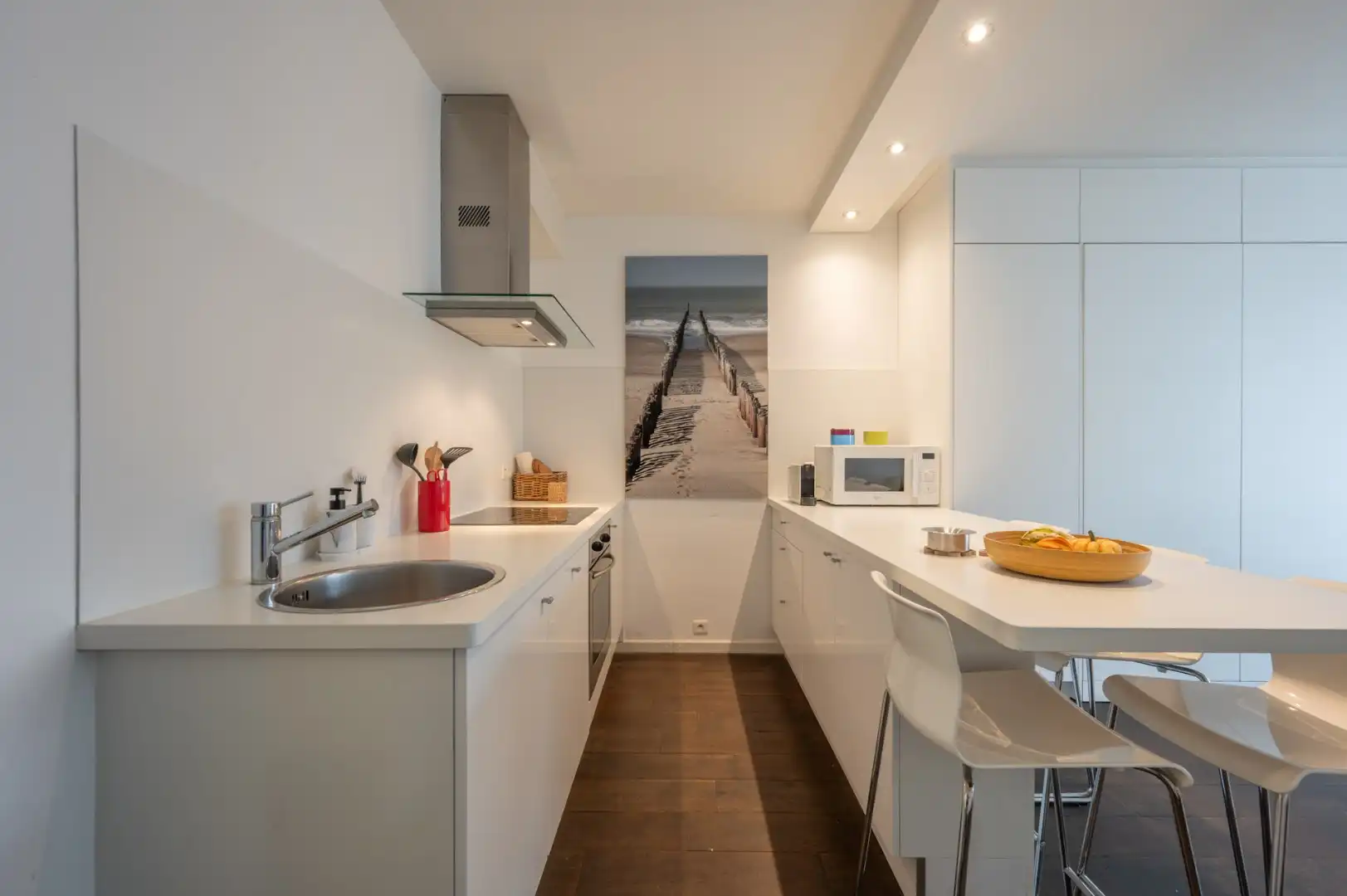 Aangename en knappe studio op een zéér centrale ligging tussen de Dumortierlaan en de Kustlaan foto 6