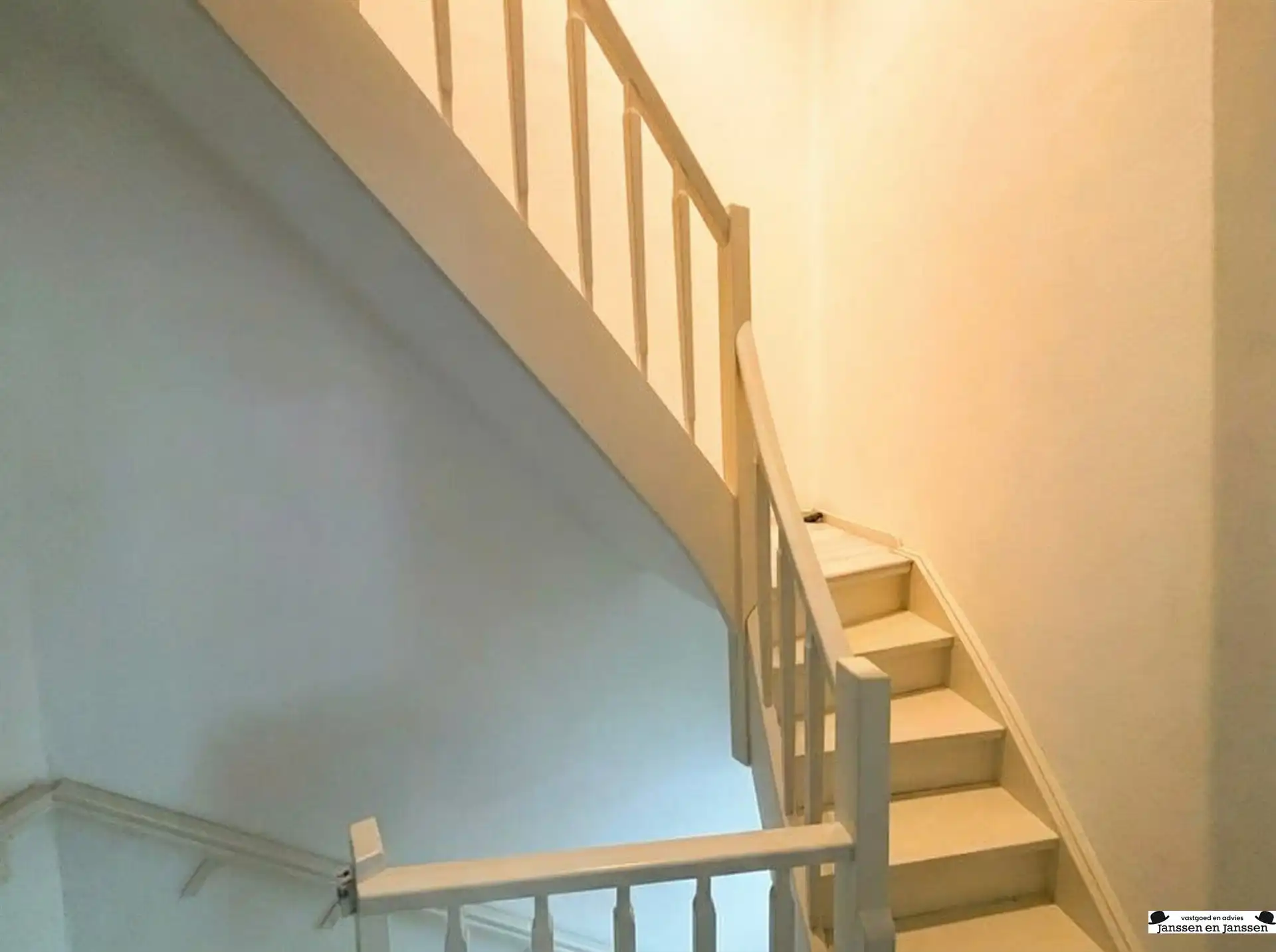 Centraal gelegen woning nabij het centrum van Brasschaat. foto 6