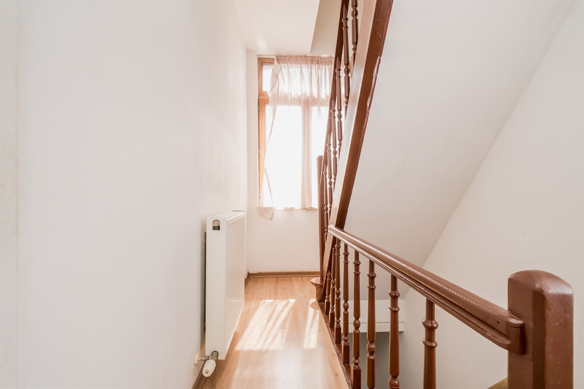 Instapklare woning met 3 slpks nabij station. foto 15