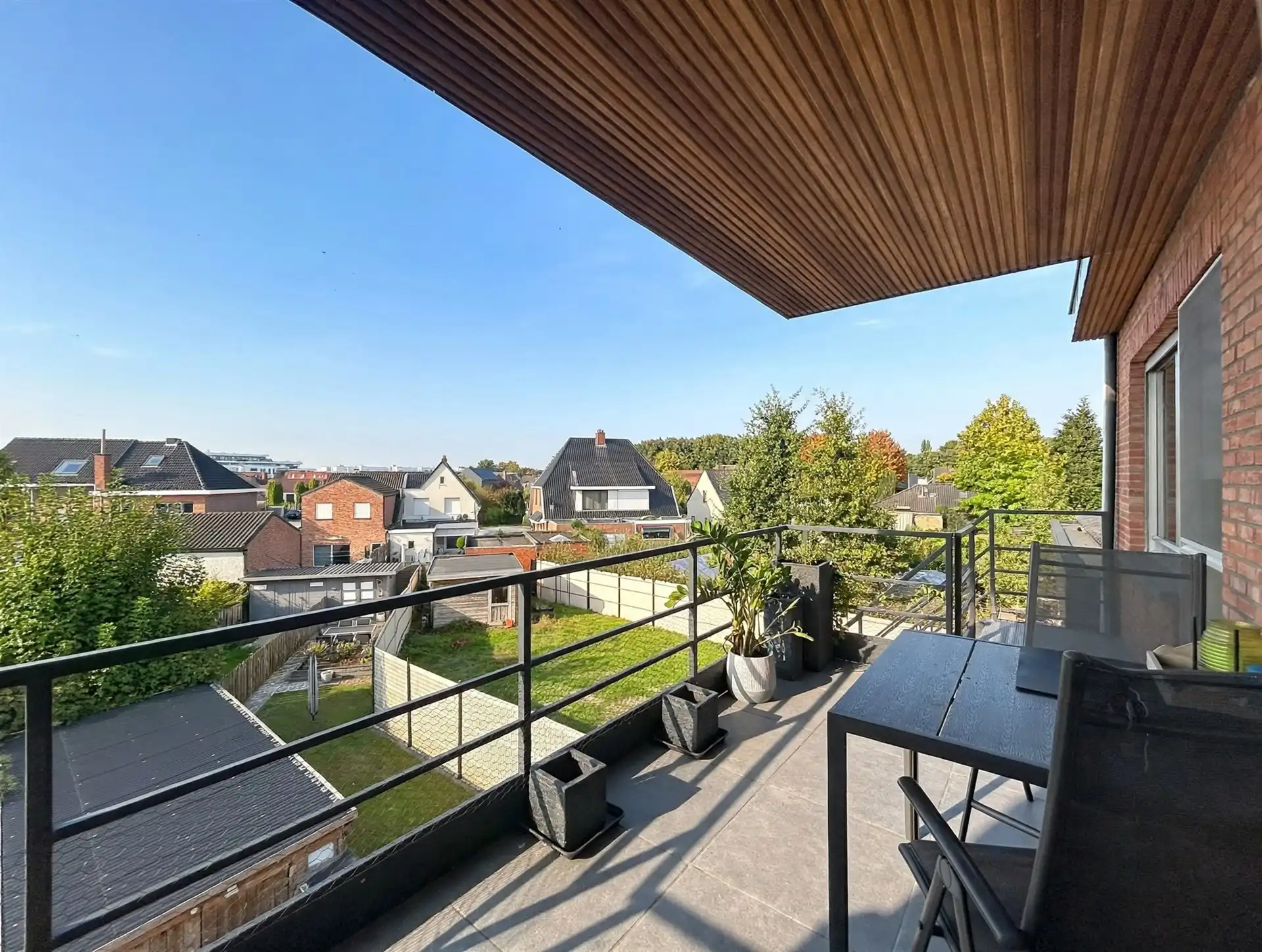 bel-etage woning met 2 slaapkamers, garage en ruime tuin op toplocatie foto 7