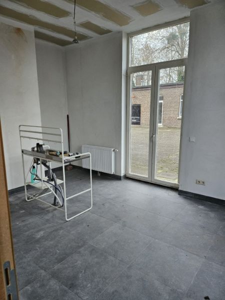 Gerenoveerde woning met garage foto 7