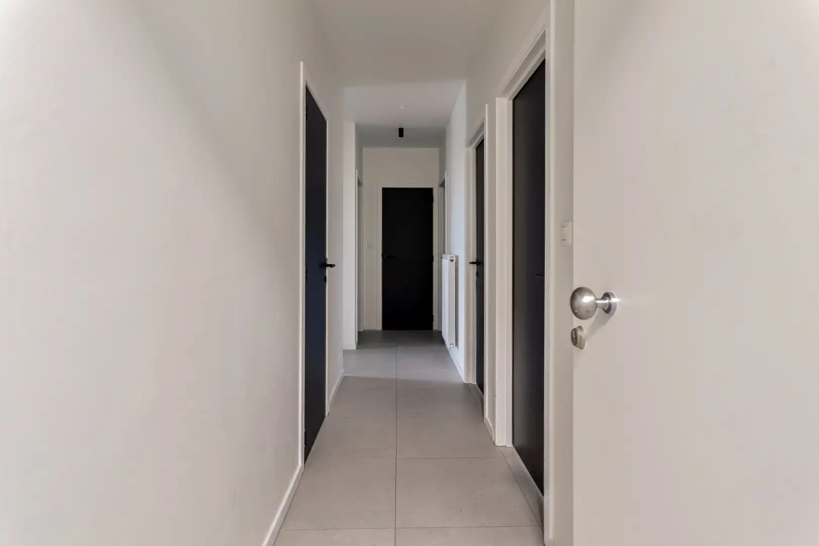 Lichtrijk nieuwbouwappartement met 3 slaapkamers, tuin, terras, kelderberging en 2 autostaanplaatsen - EPC 36 kWh/m² -bewoonbare opp. 115 m²   foto 5