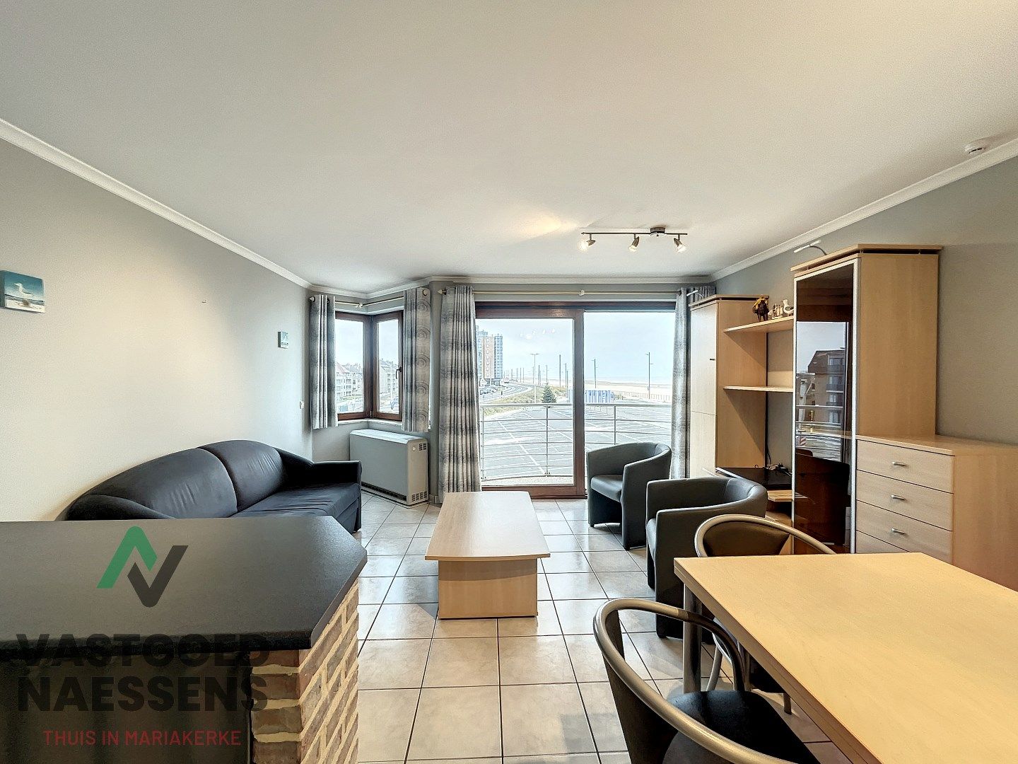 Instapklare studio met terras en zicht op zee.  foto 2