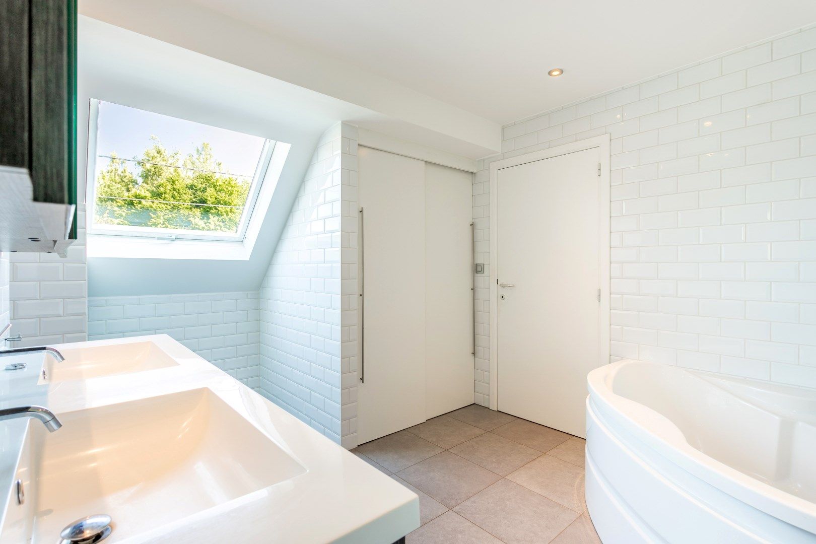 Instapklare woning met 3 slpks, garage en tuin te Halle foto 18