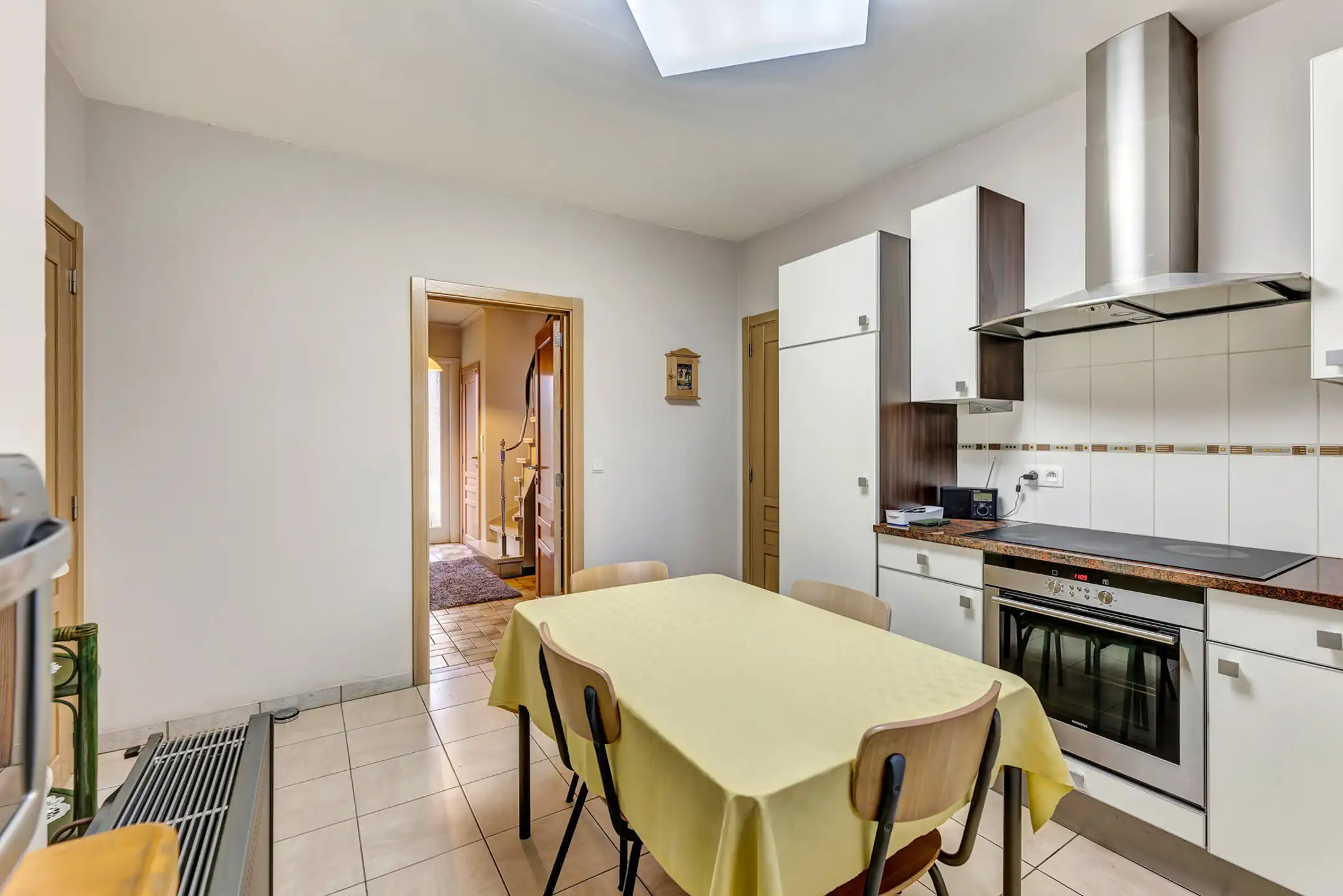 Gezellige en solide woning in het rustige Onze-Lieve-Vrouw-Lombeek foto 9