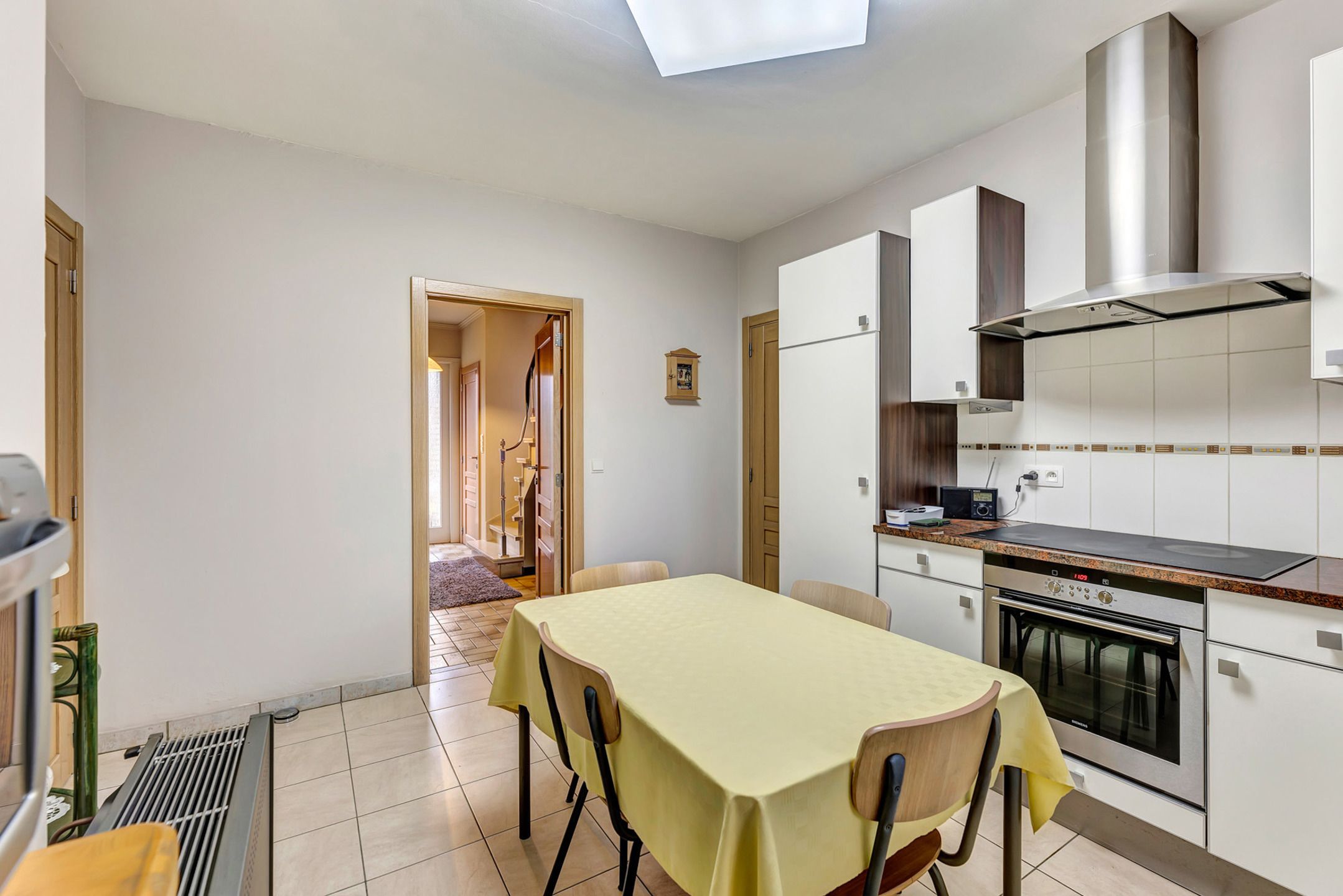 Gezellige en solide woning in het rustige Onze-Lieve-Vrouw-Lombeek foto 9