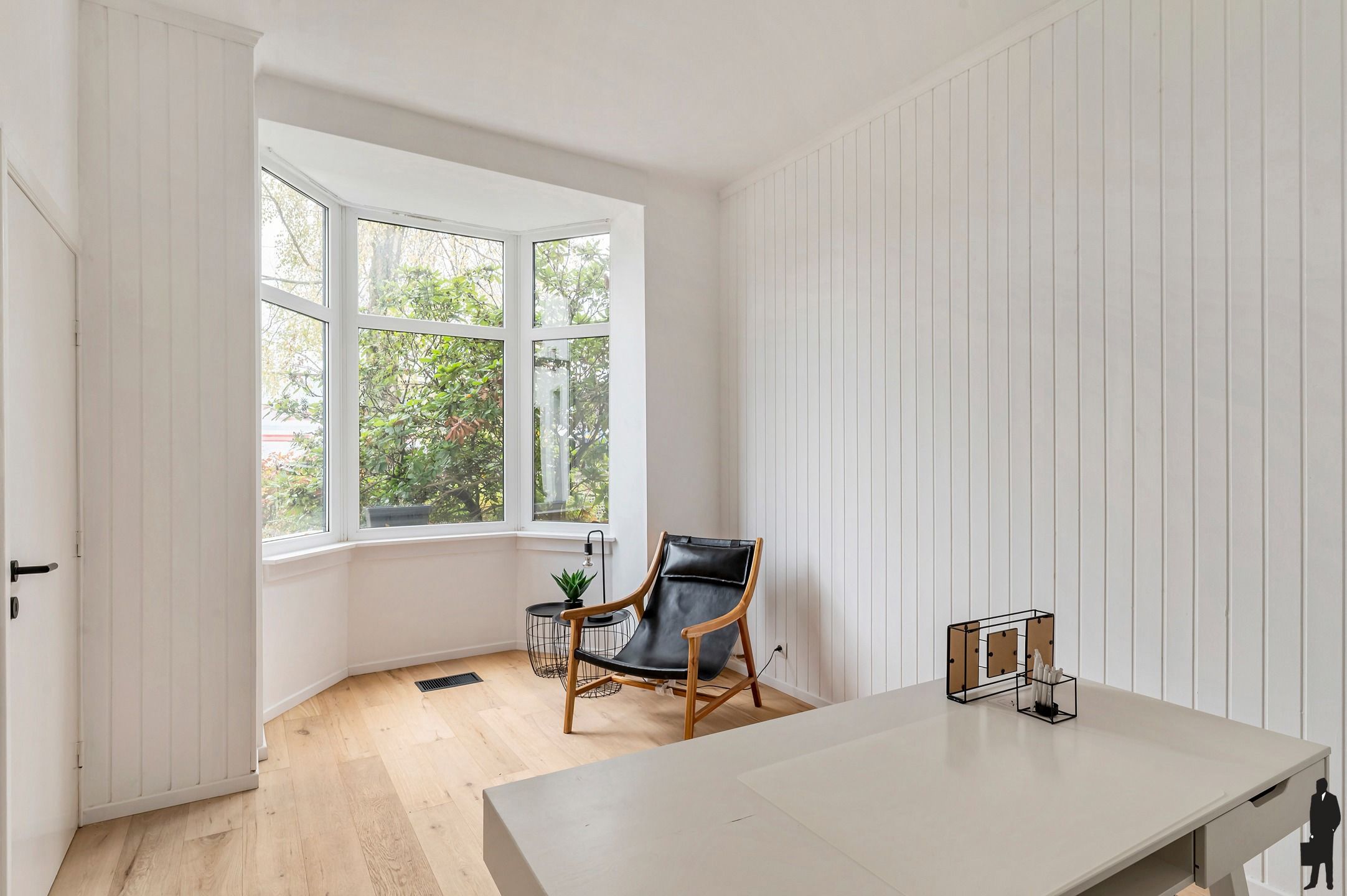 Gerenoveerde woning op ca. 520m2 met 3 slaapkamers en bureau foto 3