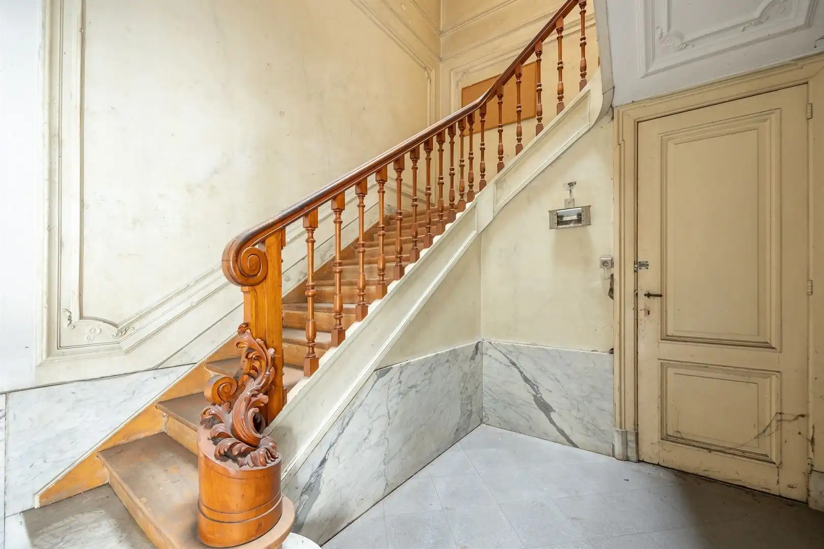 NEO-CLASSICISTISCH HERENHUIS bij parken foto 18