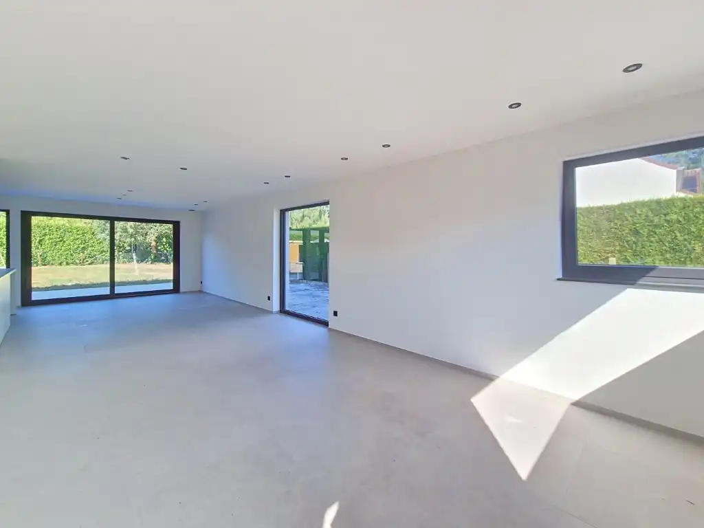 Nieuwbouwwoning met 3 slpk en polyvalente ruimte foto 3