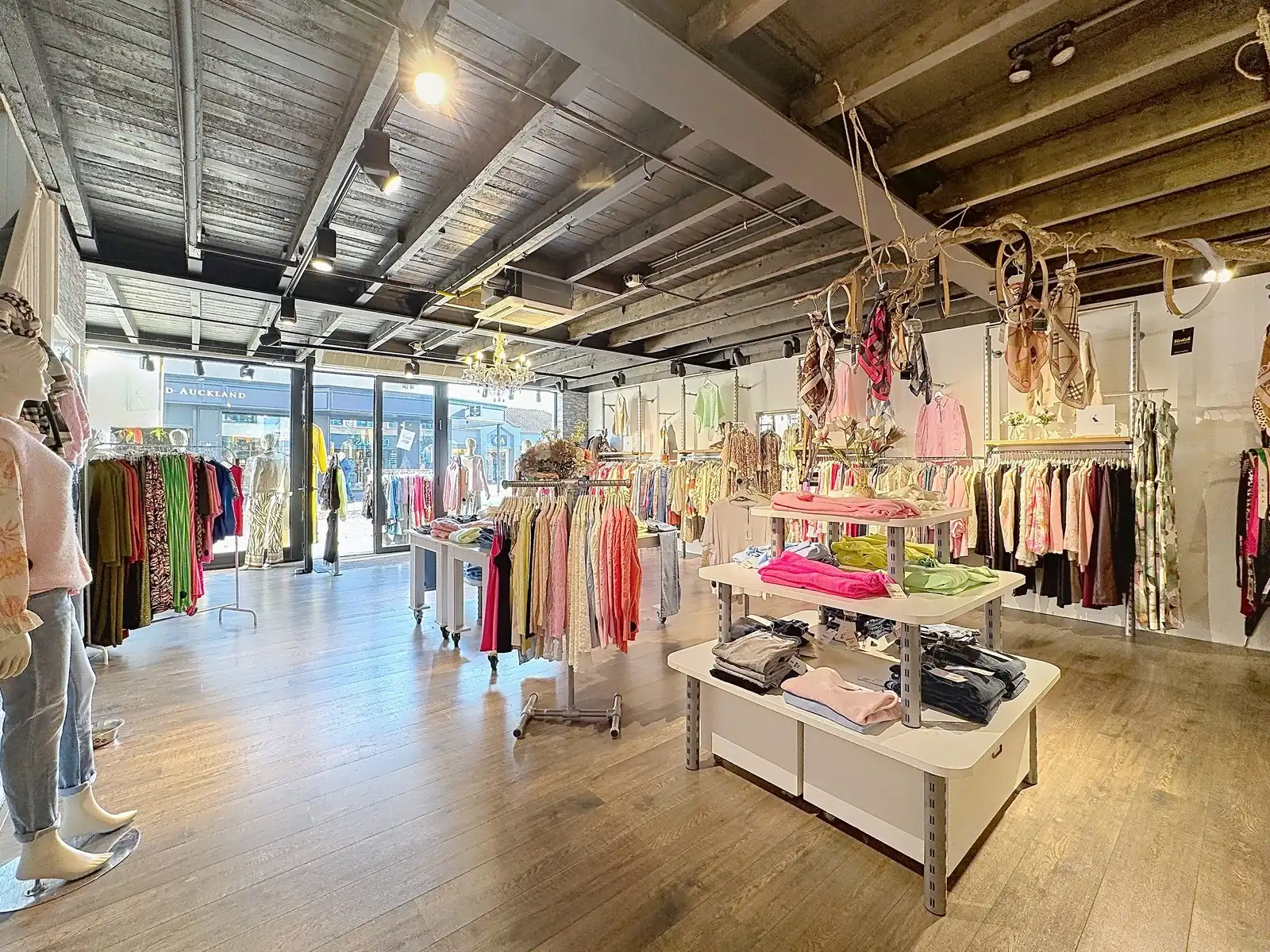 Commercieel gelegen handelspand op TOPligging te Sluis! foto 12