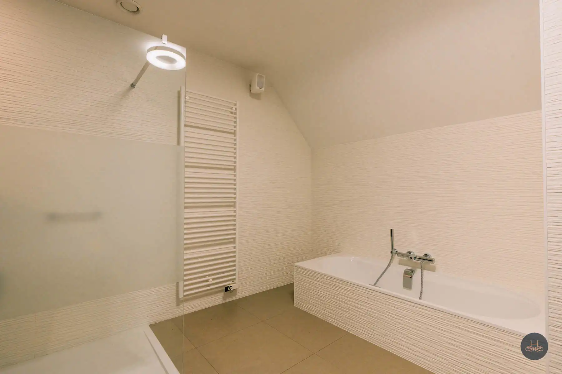 Klassevolle penthouse met enorm terras en garagebox te Putte foto 17