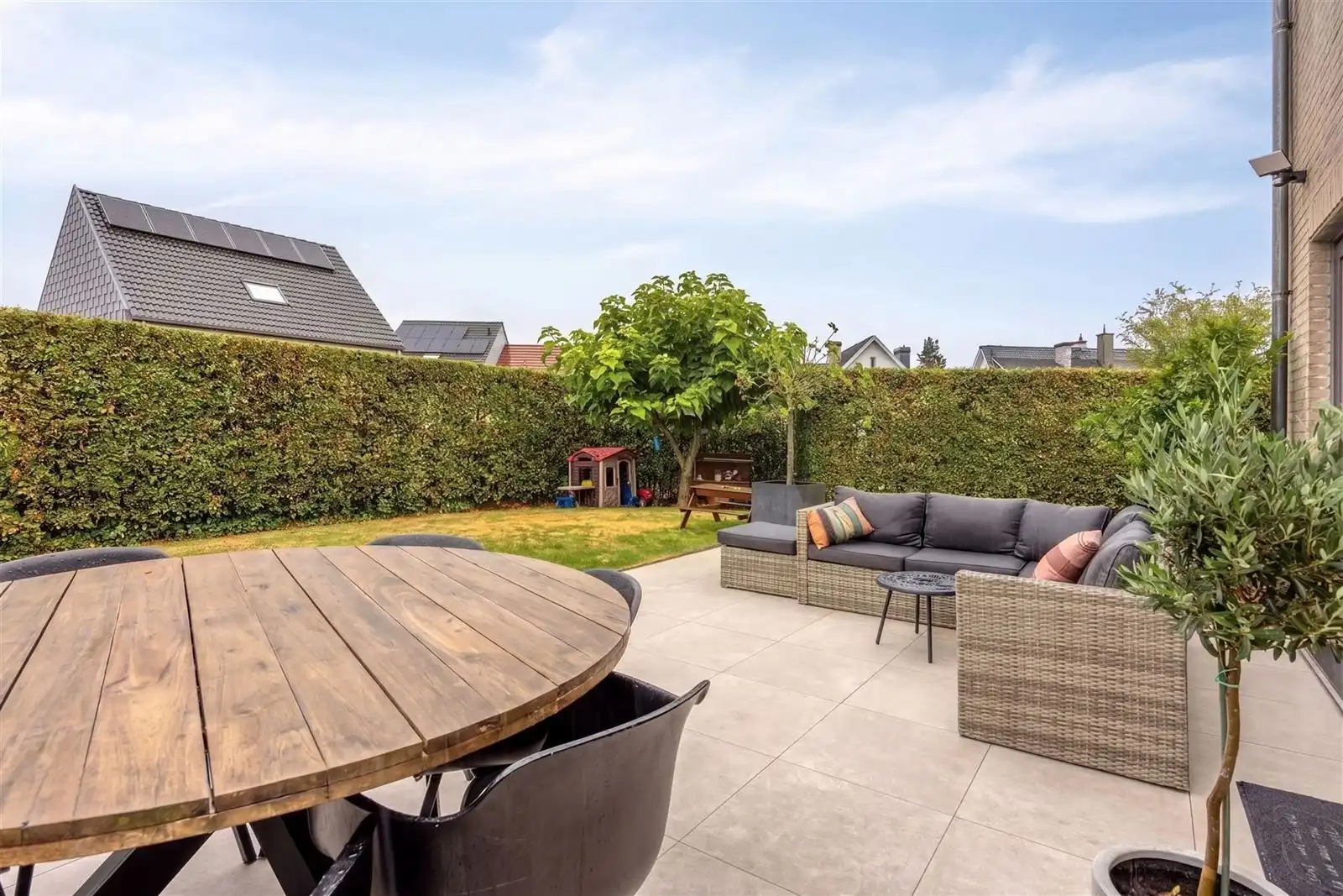 Halfopen bewouwing 5 slaapkamers met tuin  foto 27