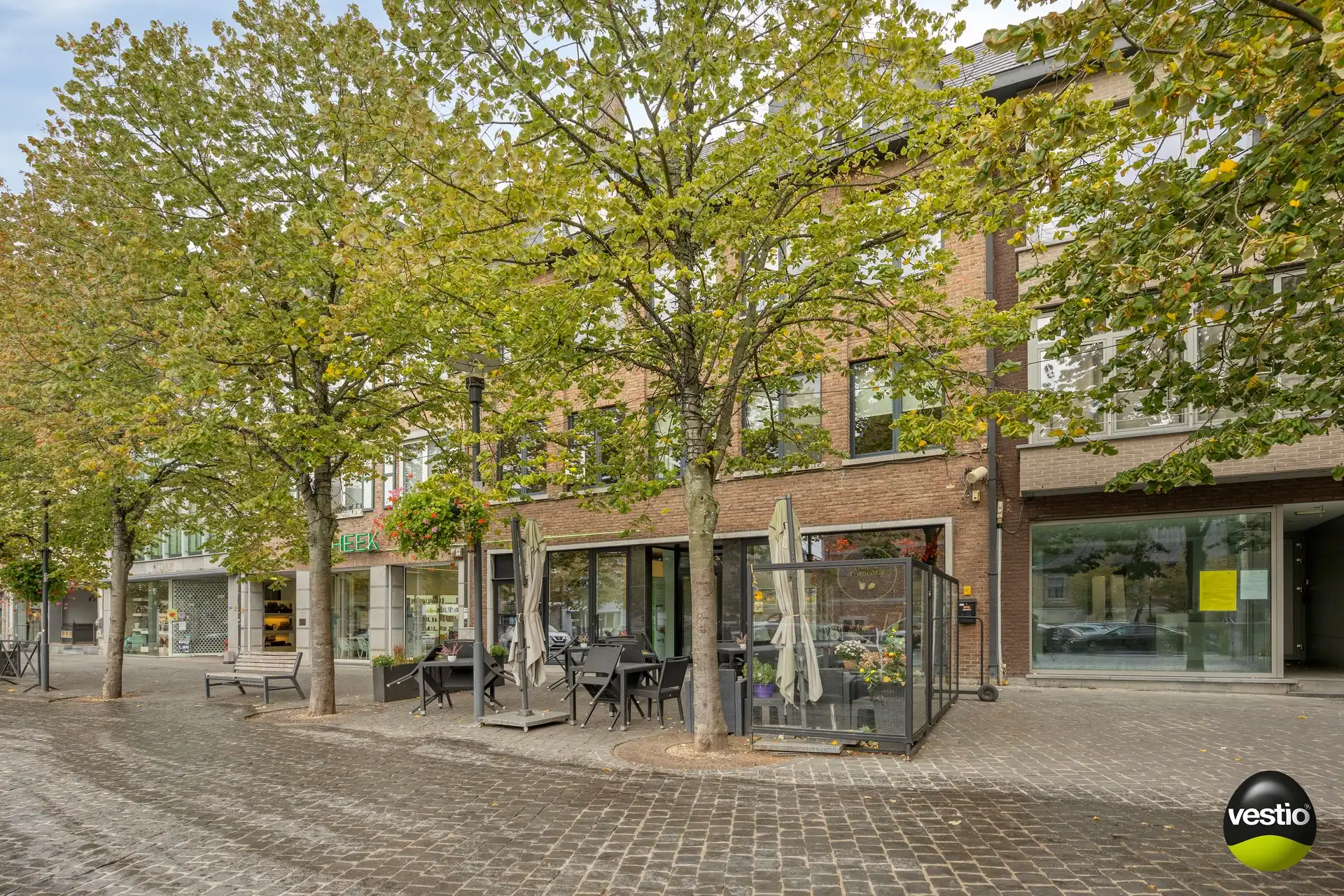 1 SLK APPARTEMENT OP DE MARKT IN BILZEN foto 2